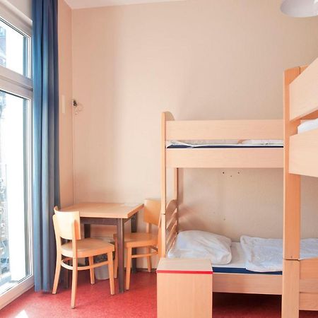 Happy Hotel Берлін Екстер'єр фото