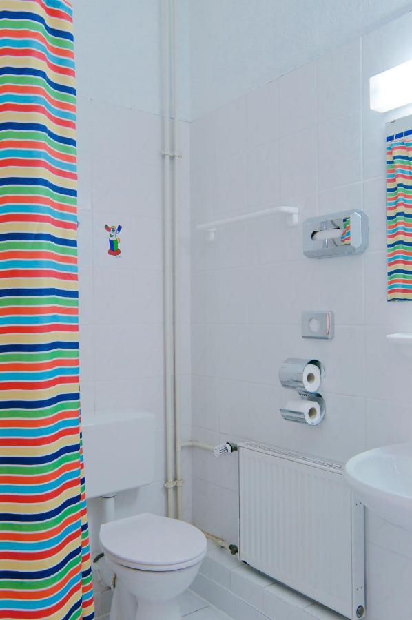Happy Hotel Берлін Екстер'єр фото