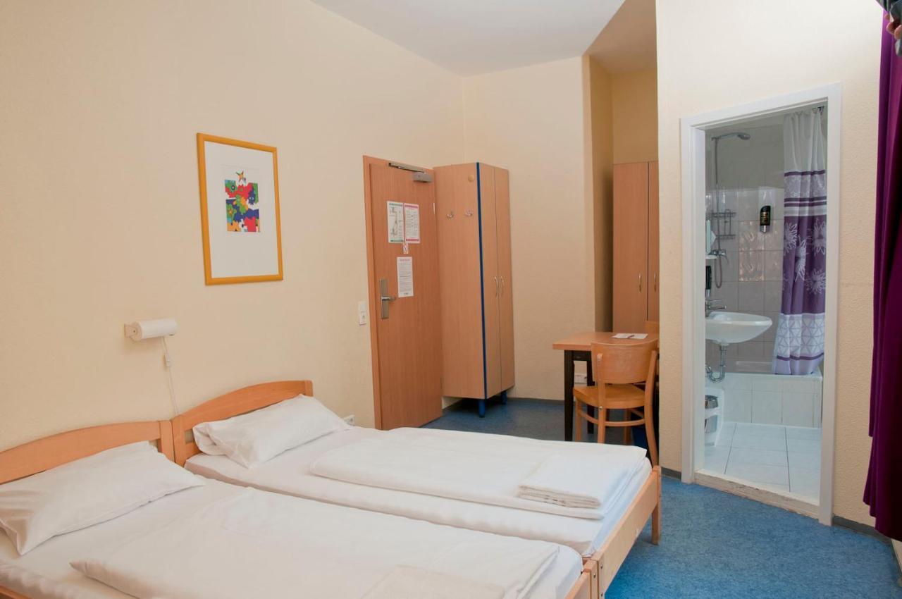 Happy Hotel Берлін Екстер'єр фото