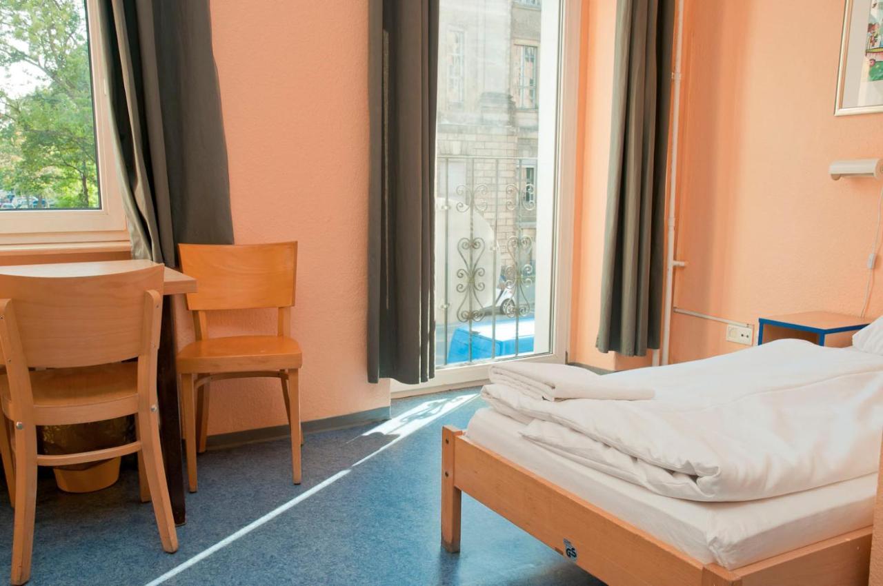 Happy Hotel Берлін Екстер'єр фото