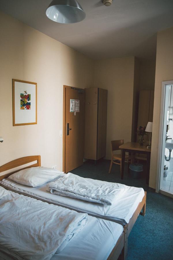 Happy Hotel Берлін Екстер'єр фото