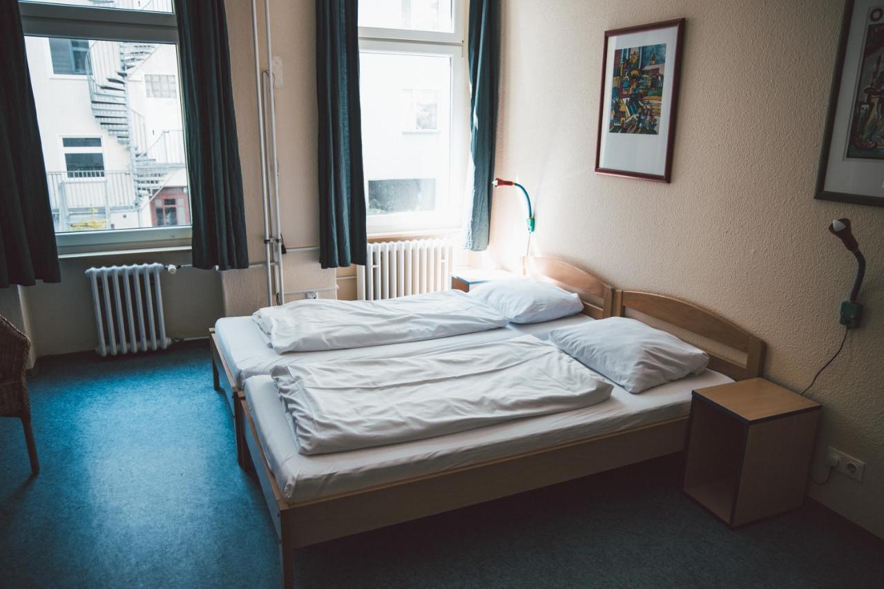 Happy Hotel Берлін Екстер'єр фото