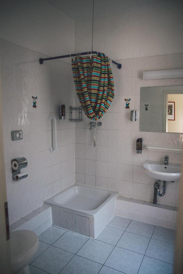 Happy Hotel Берлін Екстер'єр фото
